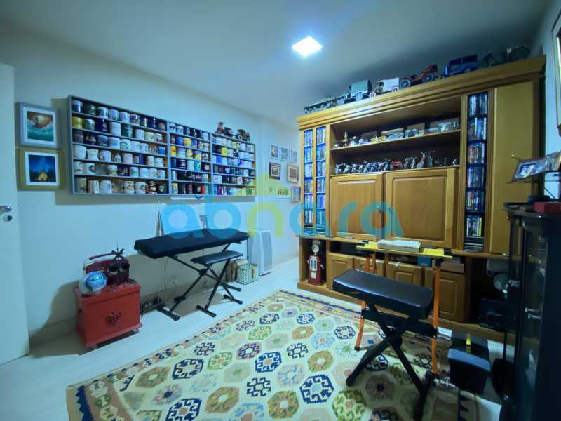 Apartamento à venda com 4 quartos, 300m² - Foto 7