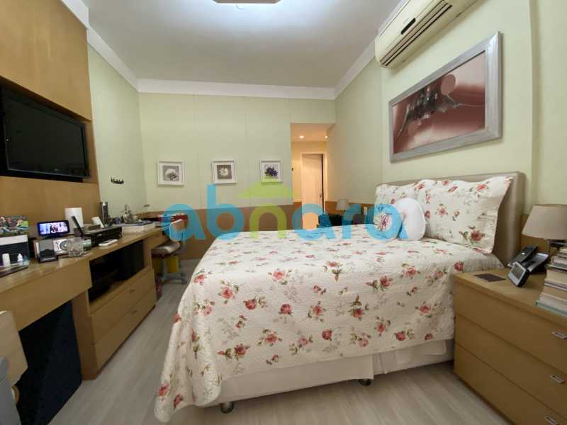 Apartamento à venda com 4 quartos, 300m² - Foto 14