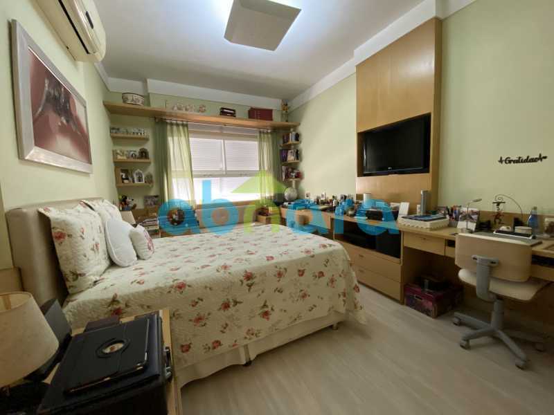 Apartamento à venda com 4 quartos, 300m² - Foto 15