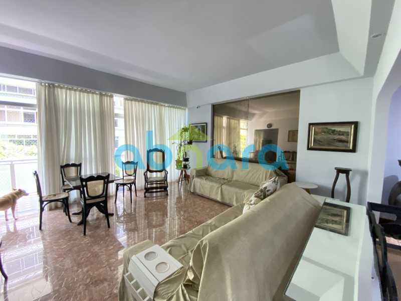 Apartamento à venda com 4 quartos, 250m² - Foto 2