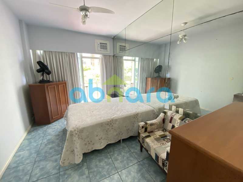 Apartamento à venda com 4 quartos, 250m² - Foto 9