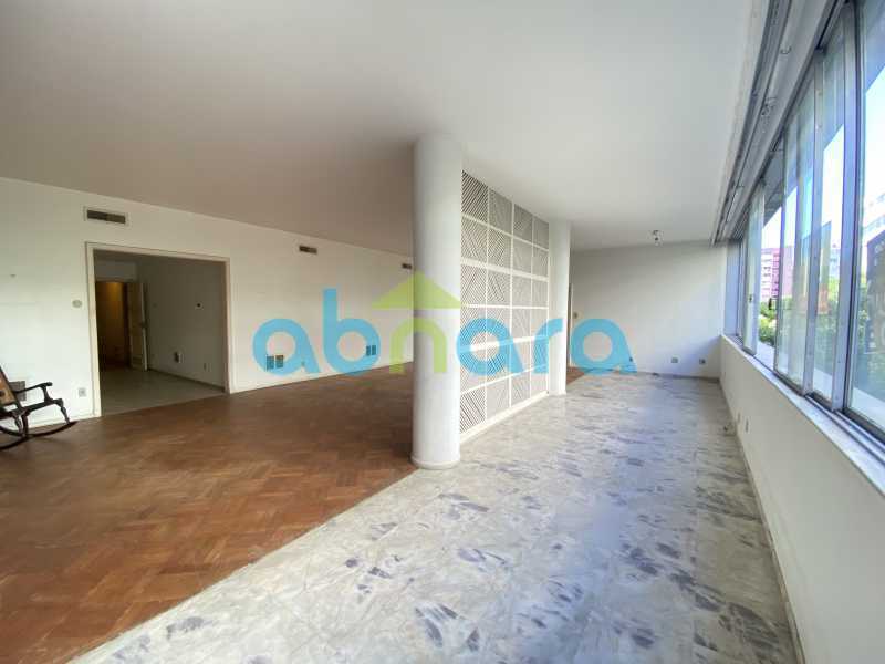 Apartamento à venda com 4 quartos, 303m² - Foto 1