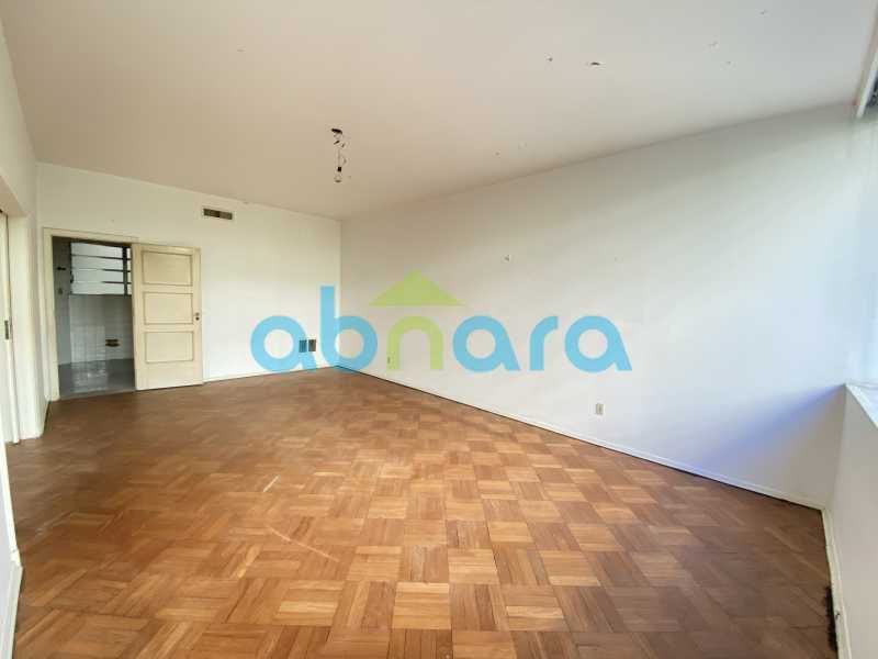 Apartamento à venda com 4 quartos, 303m² - Foto 2