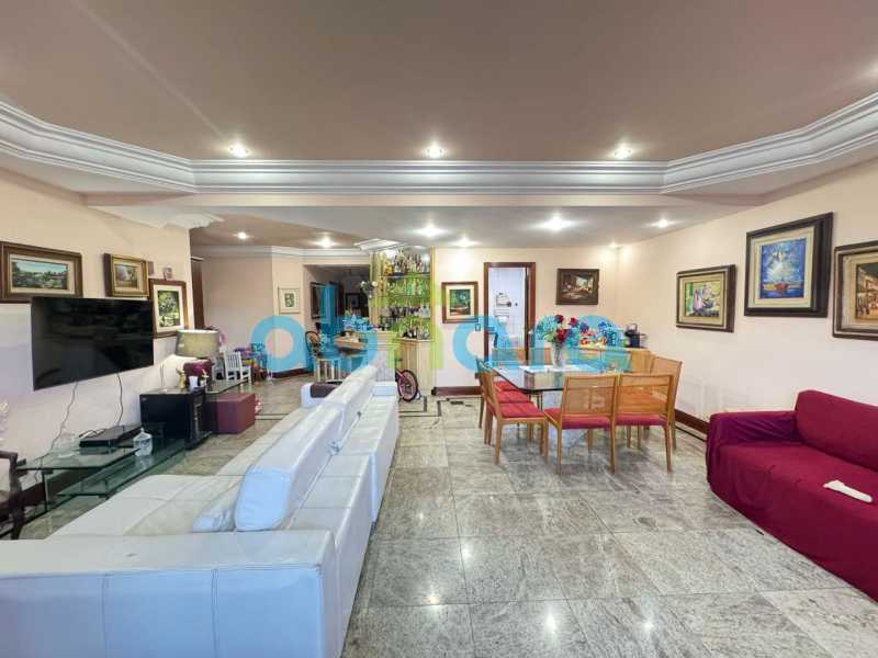 Cobertura à venda com 3 quartos, 300m² - Foto 3