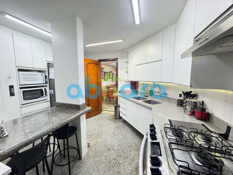 Cobertura à venda com 3 quartos, 300m² - Foto 5
