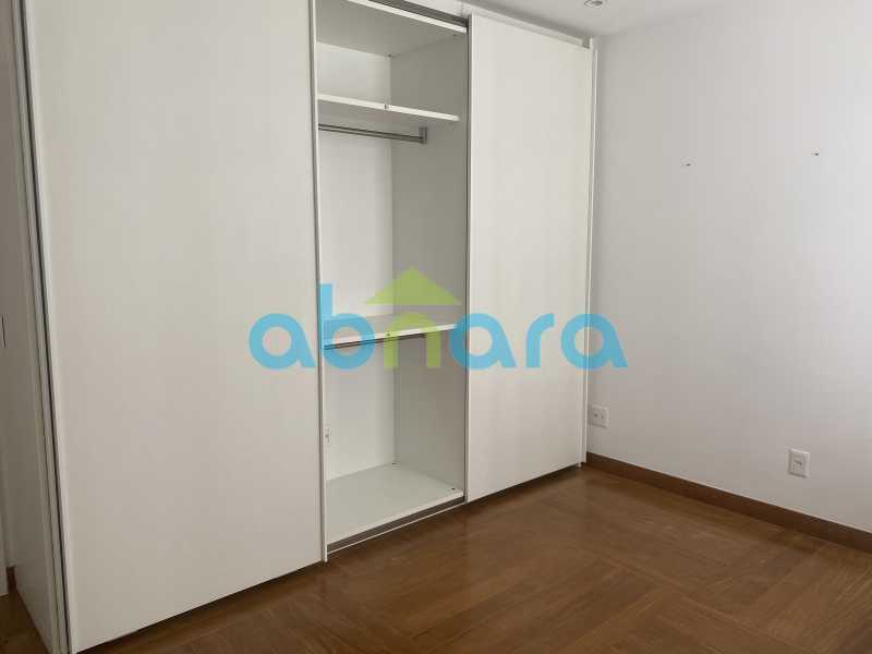 Apartamento à venda com 3 quartos, 320m² - Foto 12