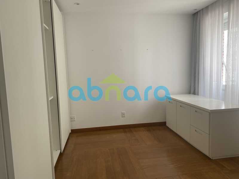 Apartamento à venda com 3 quartos, 320m² - Foto 15
