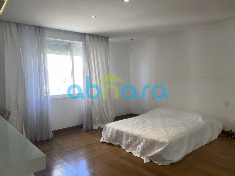 Apartamento à venda com 3 quartos, 320m² - Foto 16