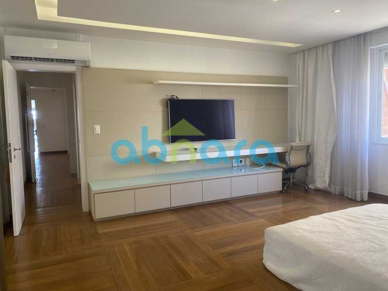 Apartamento à venda com 3 quartos, 320m² - Foto 18