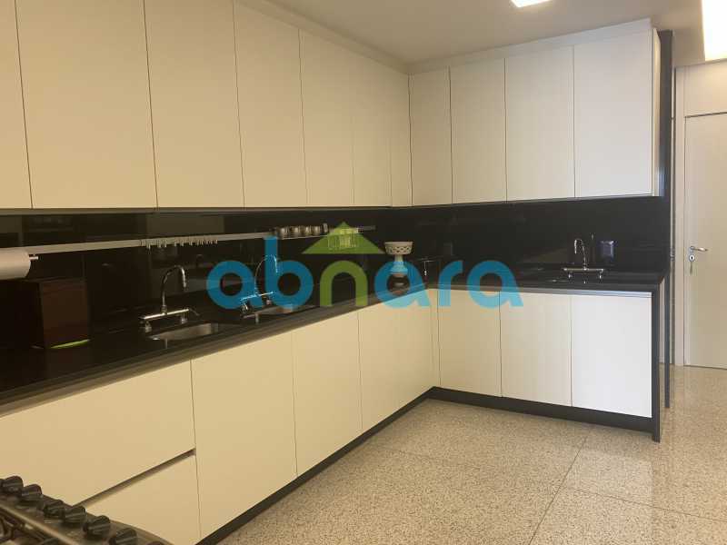 Apartamento à venda com 3 quartos, 320m² - Foto 25