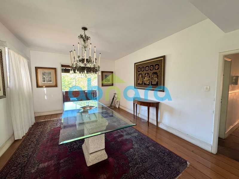 Casa à venda com 4 quartos, 452m² - Foto 2