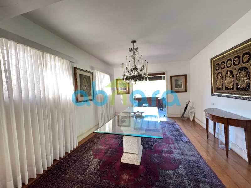 Casa à venda com 4 quartos, 452m² - Foto 4