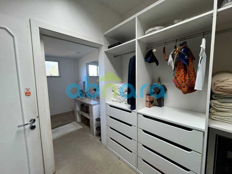 Casa à venda com 4 quartos, 452m² - Foto 9