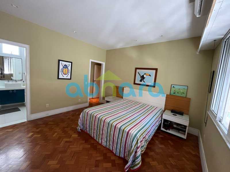 Apartamento à venda com 4 quartos, 220m² - Foto 7