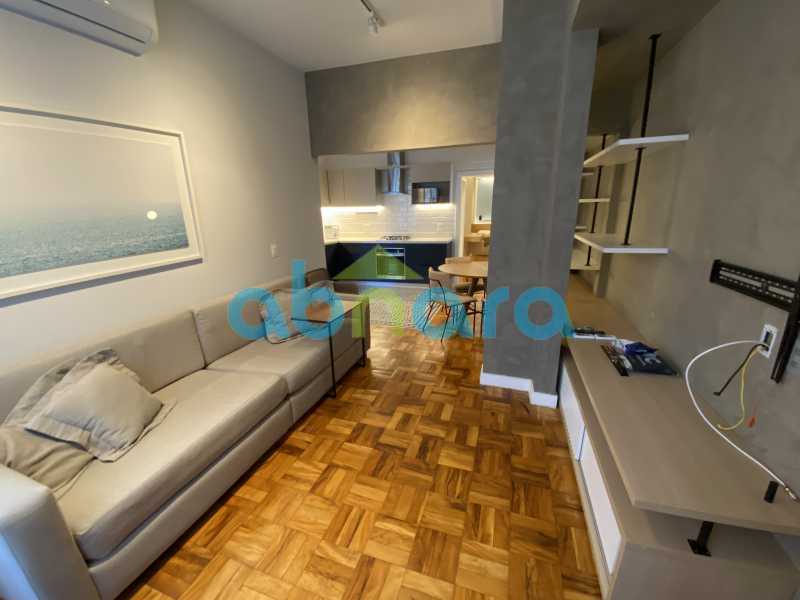 Apartamento à venda com 1 quarto, 58m² - Foto 2
