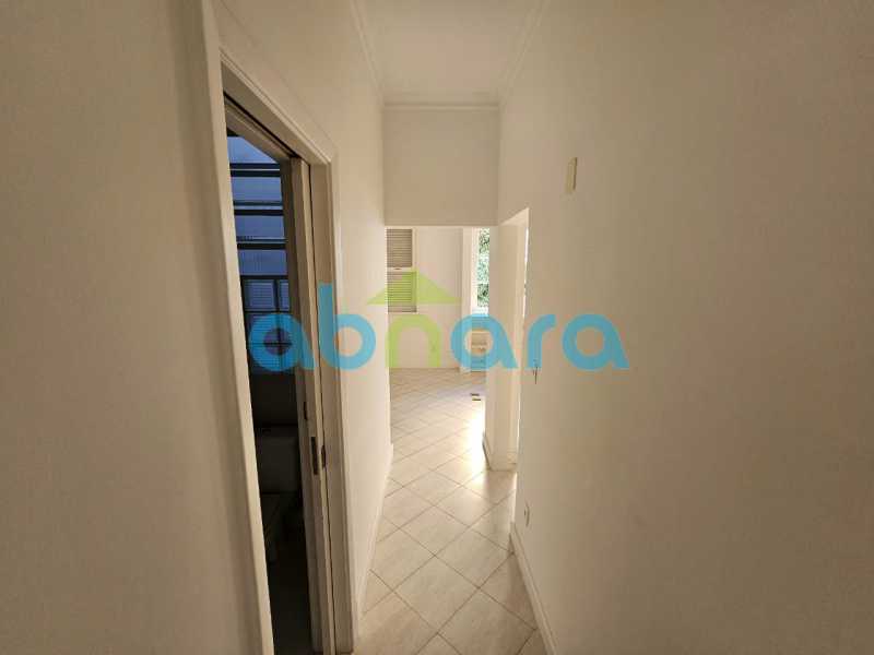Apartamento à venda com 2 quartos, 70m² - Foto 3