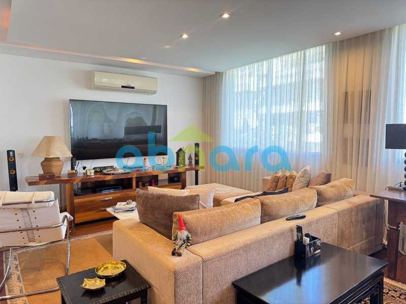 Cobertura, 3 quartos, 251 m² - Foto 2