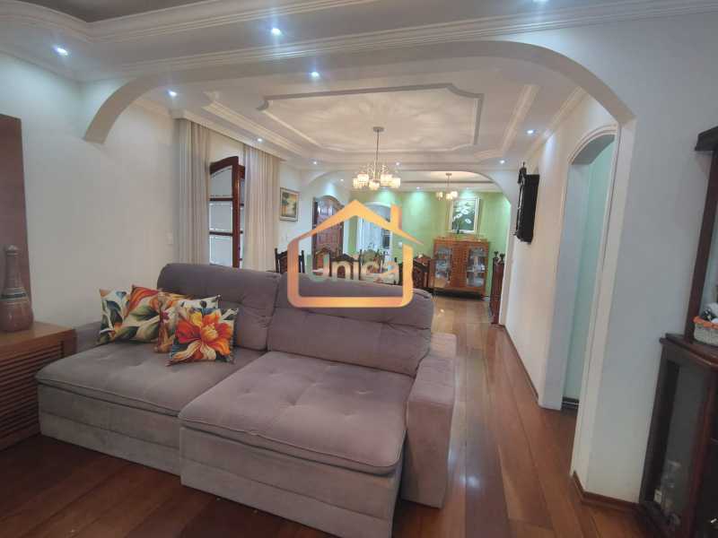 Casa, 4 quartos, 319 m² - Foto 2