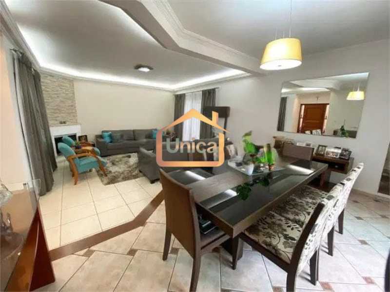 Casa, 4 quartos, 241 m² - Foto 3