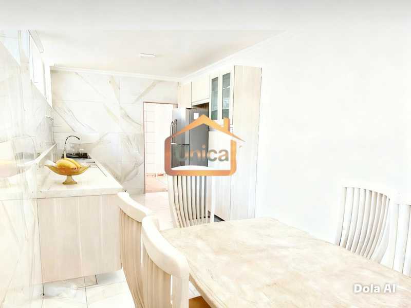 Casa, 3 quartos, 239 m² - Foto 2