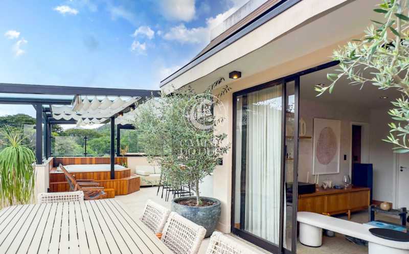 Cobertura, 3 quartos, 224 m² - Foto 1