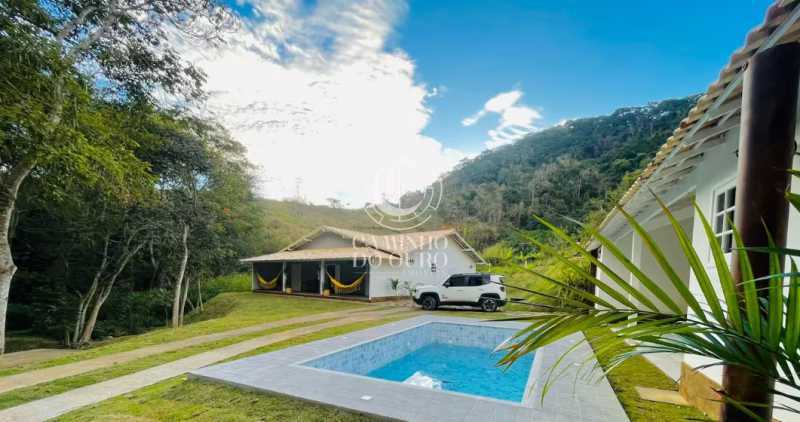 Casa, 4 quartos, 240 m² - Foto 1