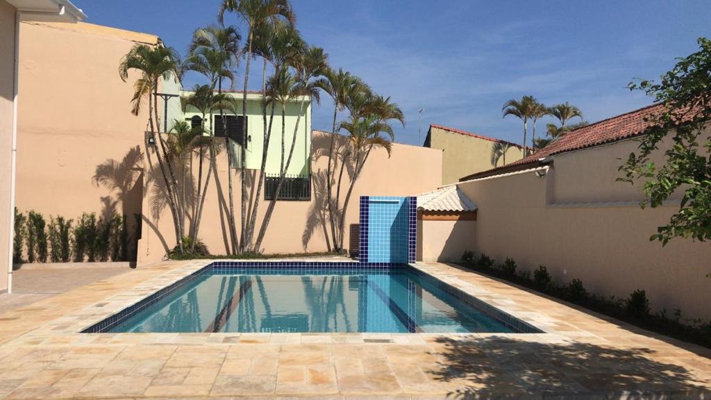 Casa, 4 quartos, 180 m² - Foto 1