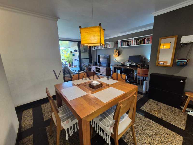 Apartamento, 3 quartos, 130 m² - Foto 3