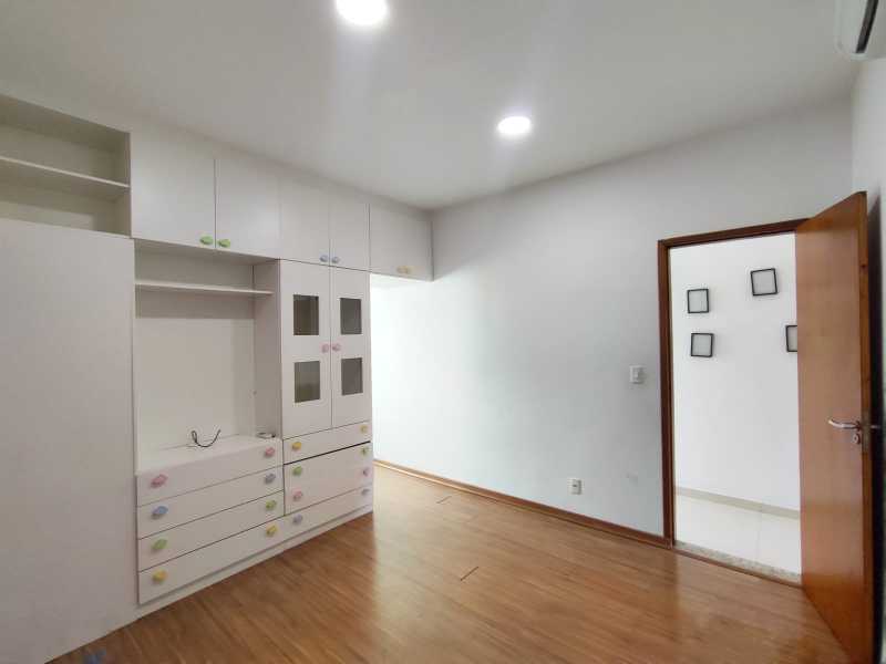Casa, 3 quartos, 250 m² - Foto 14