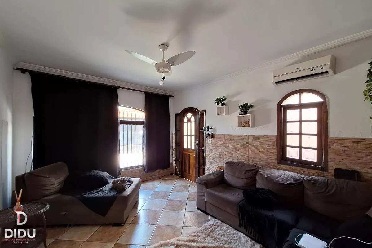 Casa, 3 quartos, 250 m² - Foto 11