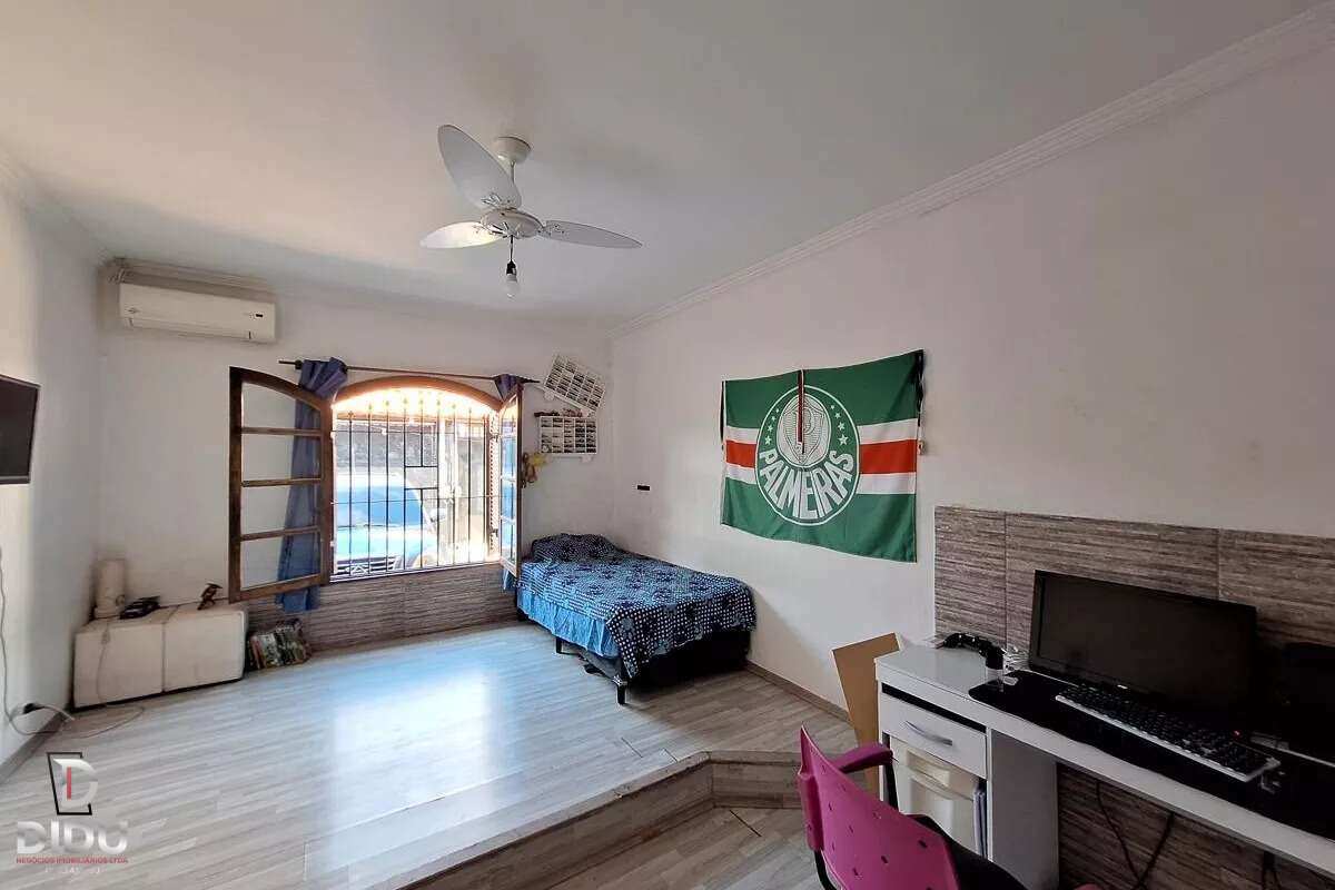 Casa, 3 quartos, 250 m² - Foto 21