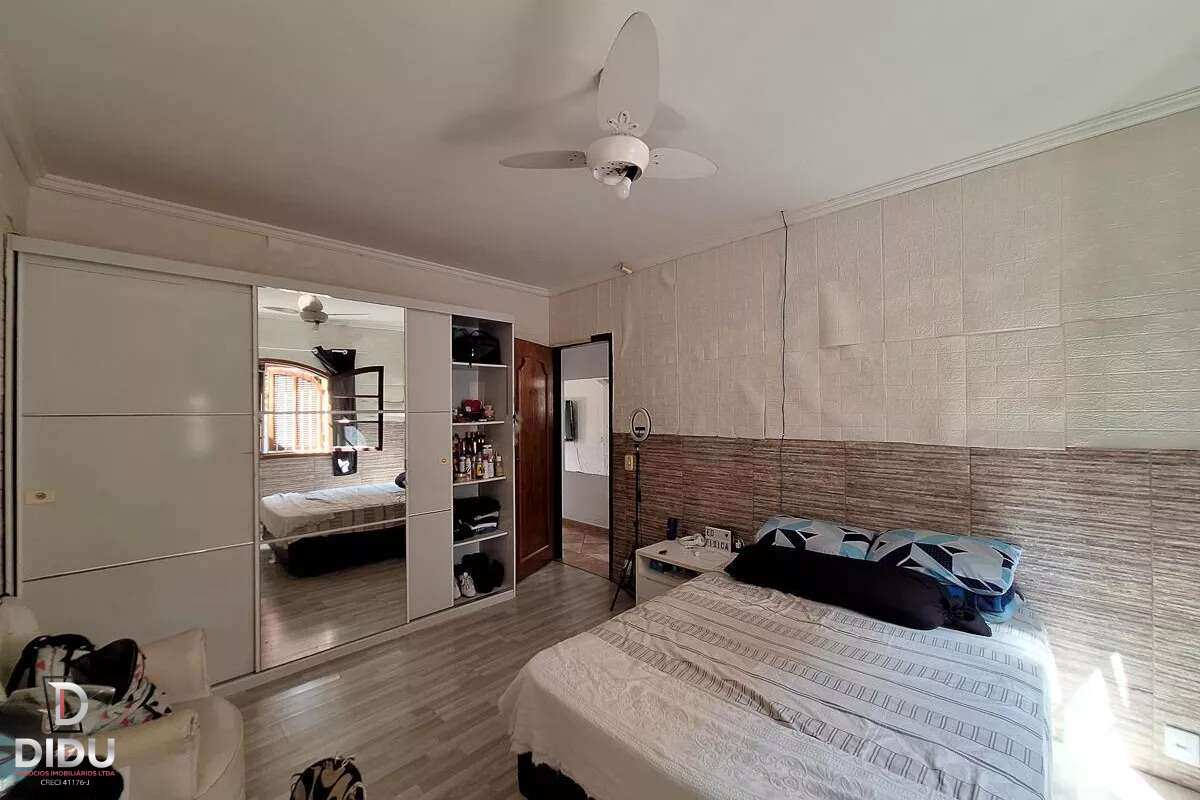 Casa, 3 quartos, 250 m² - Foto 24