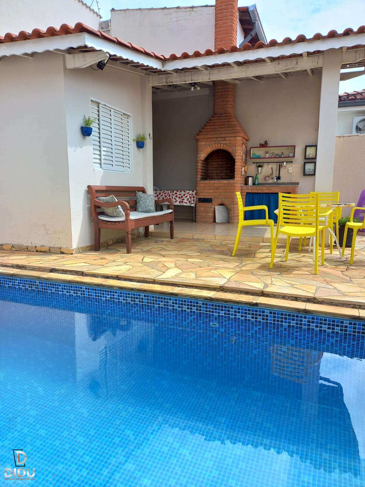 Casa, 3 quartos, 307 m² - Foto 1
