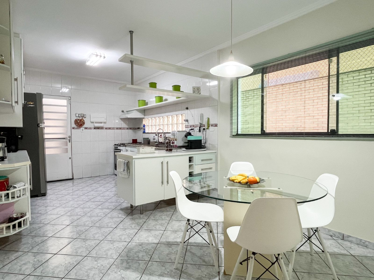 Casa, 4 quartos, 200 m² - Foto 22