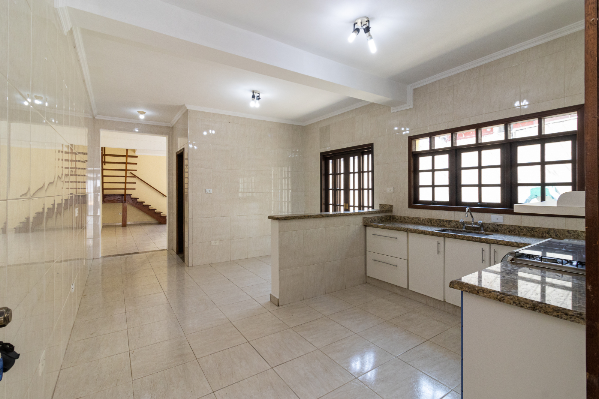 Casa, 3 quartos, 182 m² - Foto 1