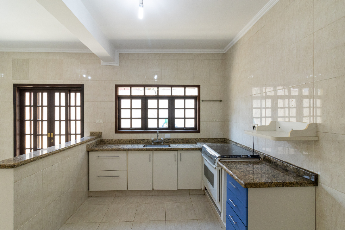 Casa, 3 quartos, 182 m² - Foto 2