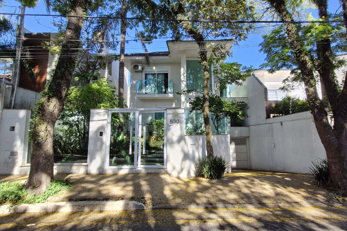 Casa, 4 quartos, 617 m² - Foto 1