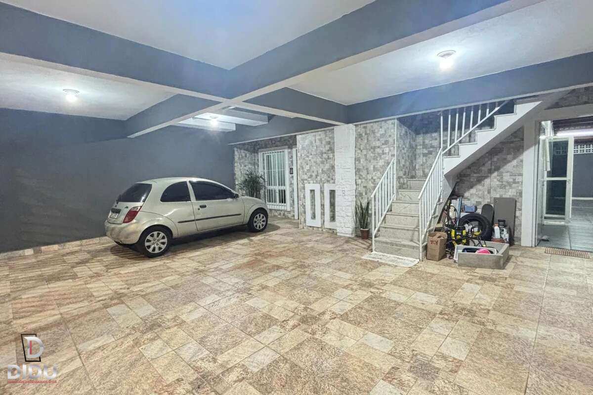 Casa, 4 quartos, 266 m² - Foto 1