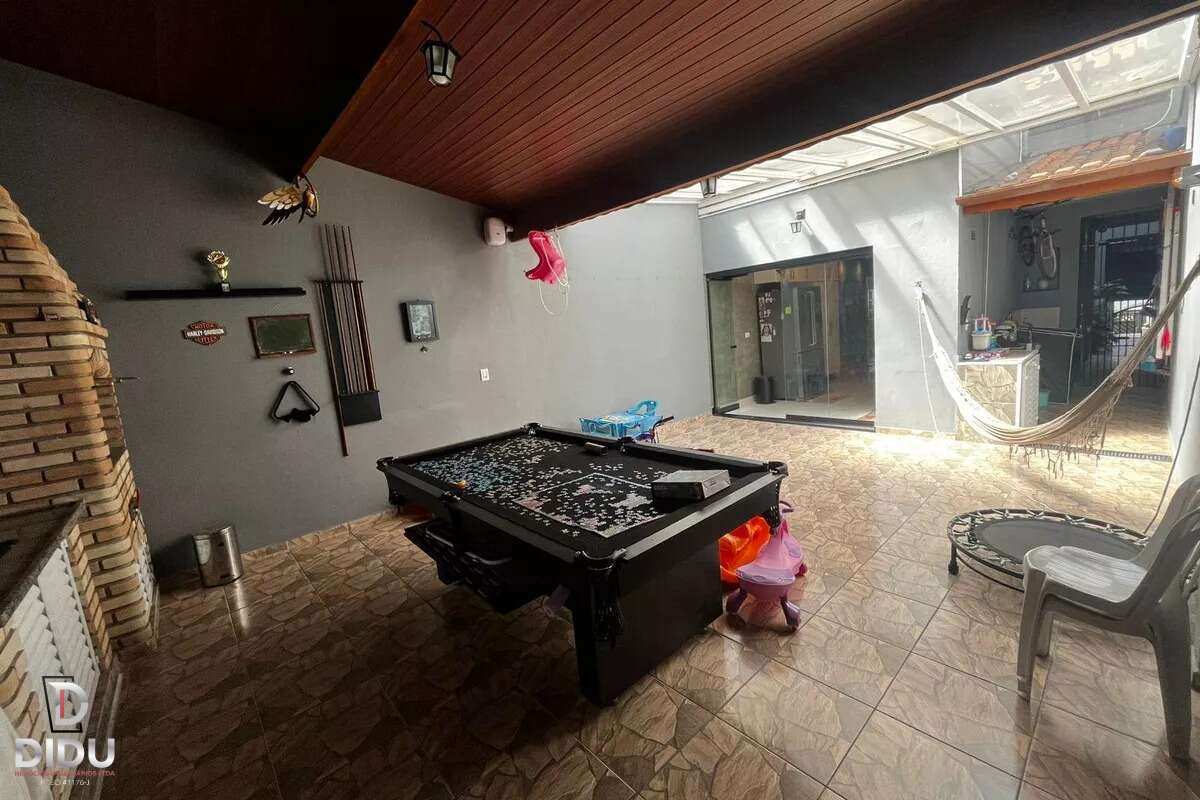 Casa, 3 quartos, 225 m² - Foto 1
