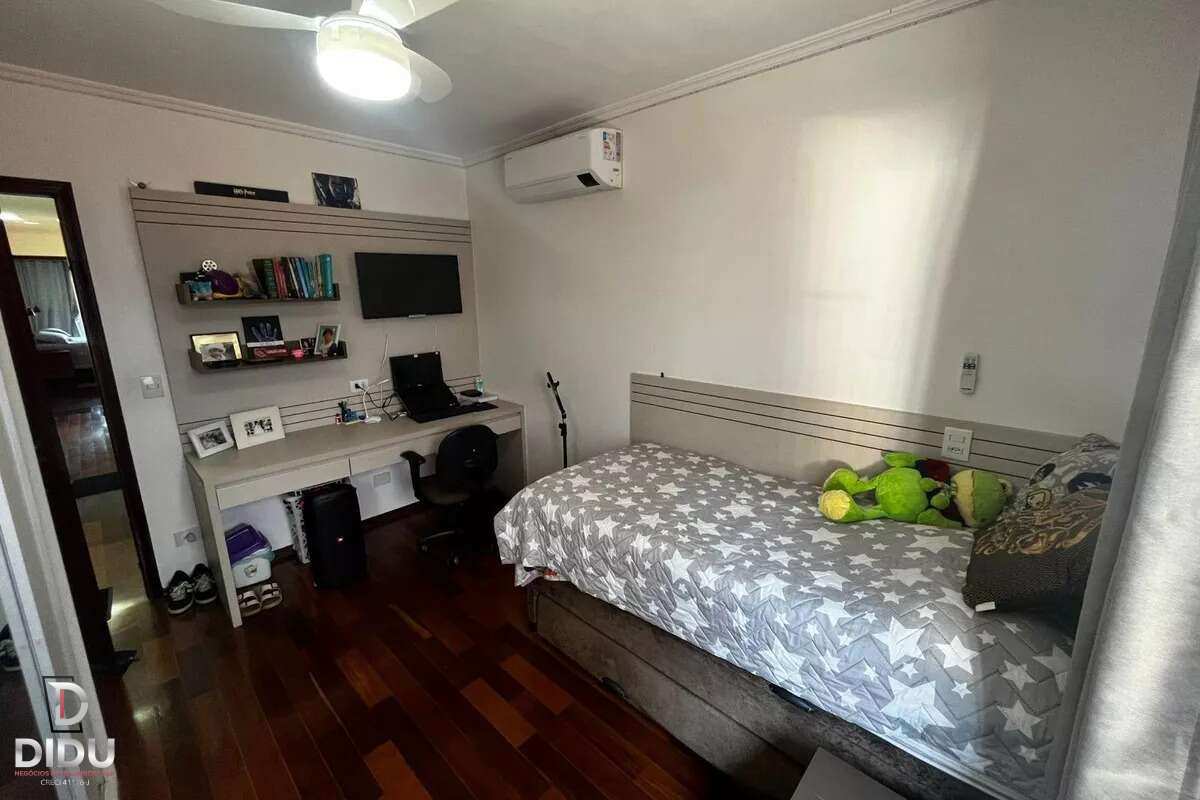 Casa, 3 quartos, 225 m² - Foto 14