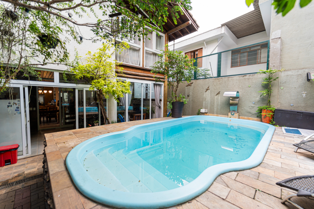 Casa, 4 quartos, 326 m² - Foto 1