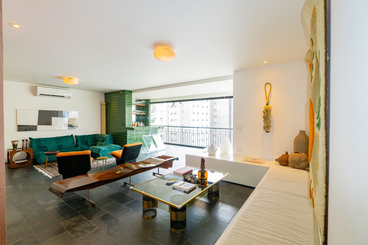 Apartamento, 3 quartos, 218 m² - Foto 1