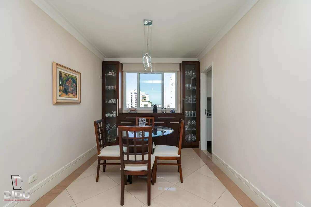 Apartamento, 3 quartos, 194 m² - Foto 11