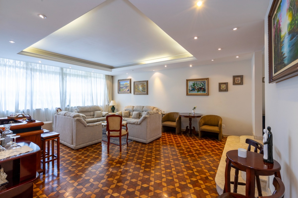 Casa, 4 quartos, 375 m² - Foto 1