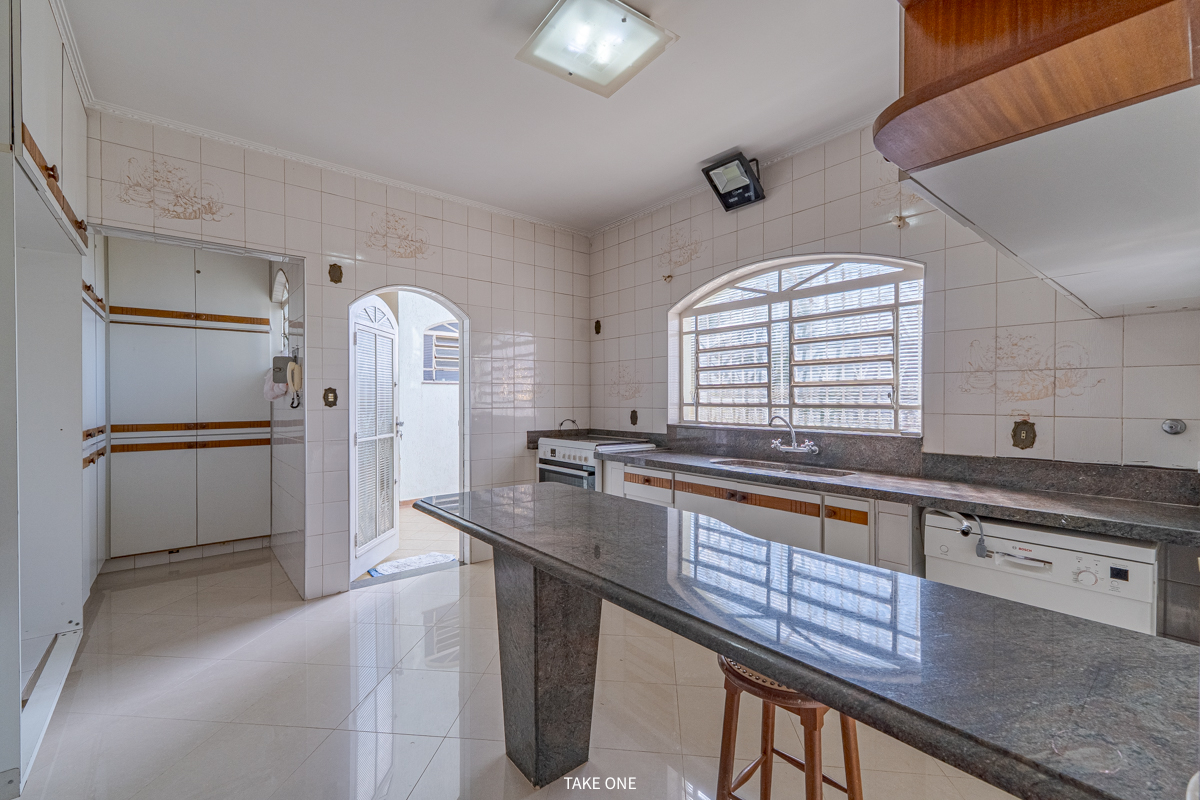 Casa, 4 quartos, 248 m² - Foto 8