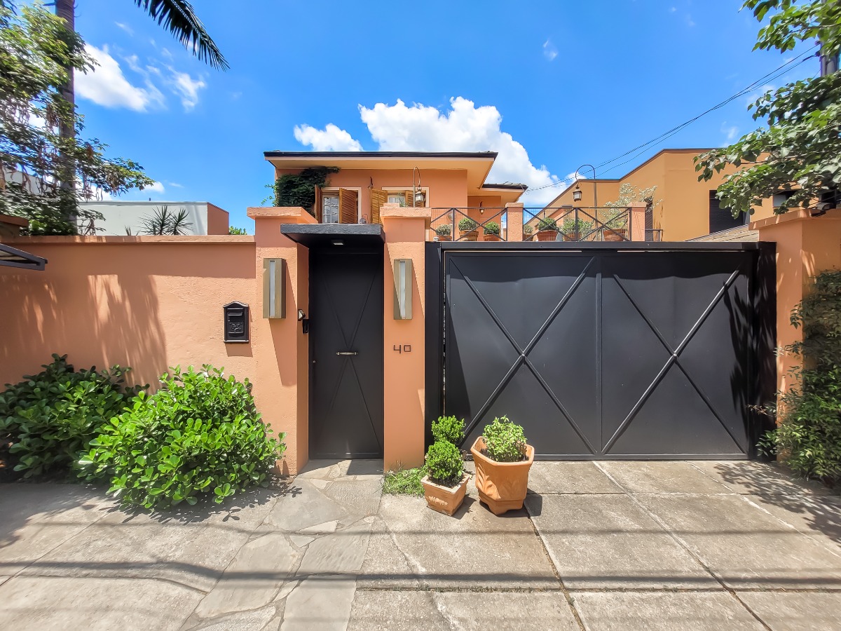 Casa, 4 quartos, 300 m² - Foto 1