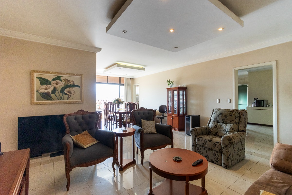 Apartamento, 3 quartos, 147 m² - Foto 1