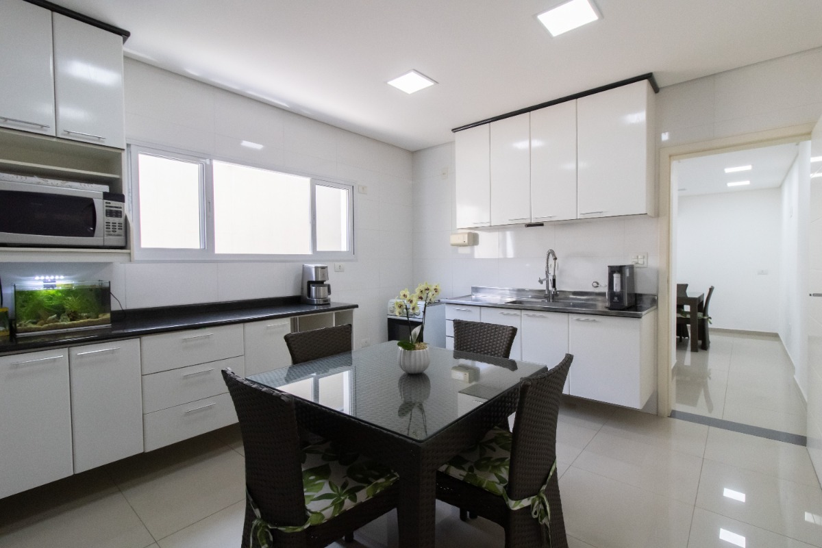 Casa, 3 quartos, 195 m² - Foto 11