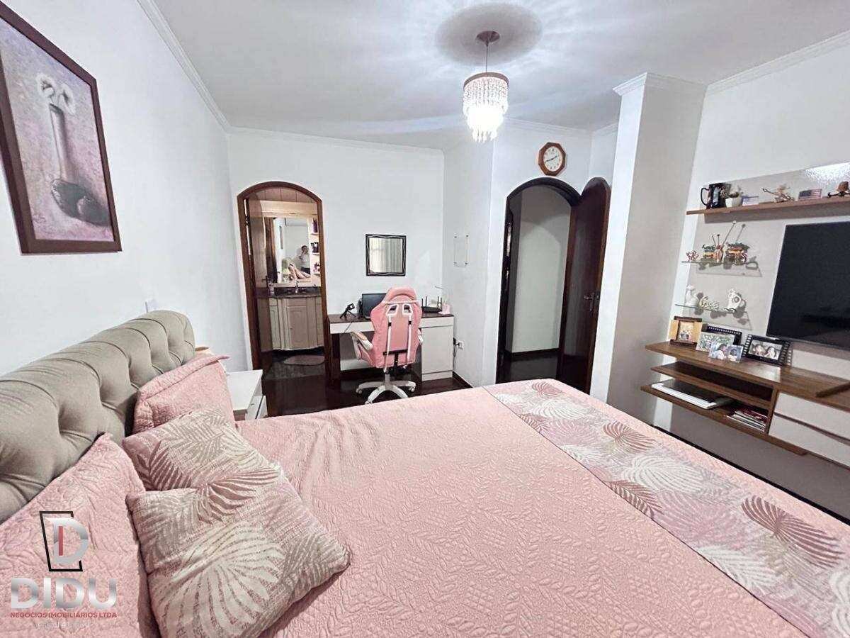 Casa, 3 quartos, 287 m² - Foto 24