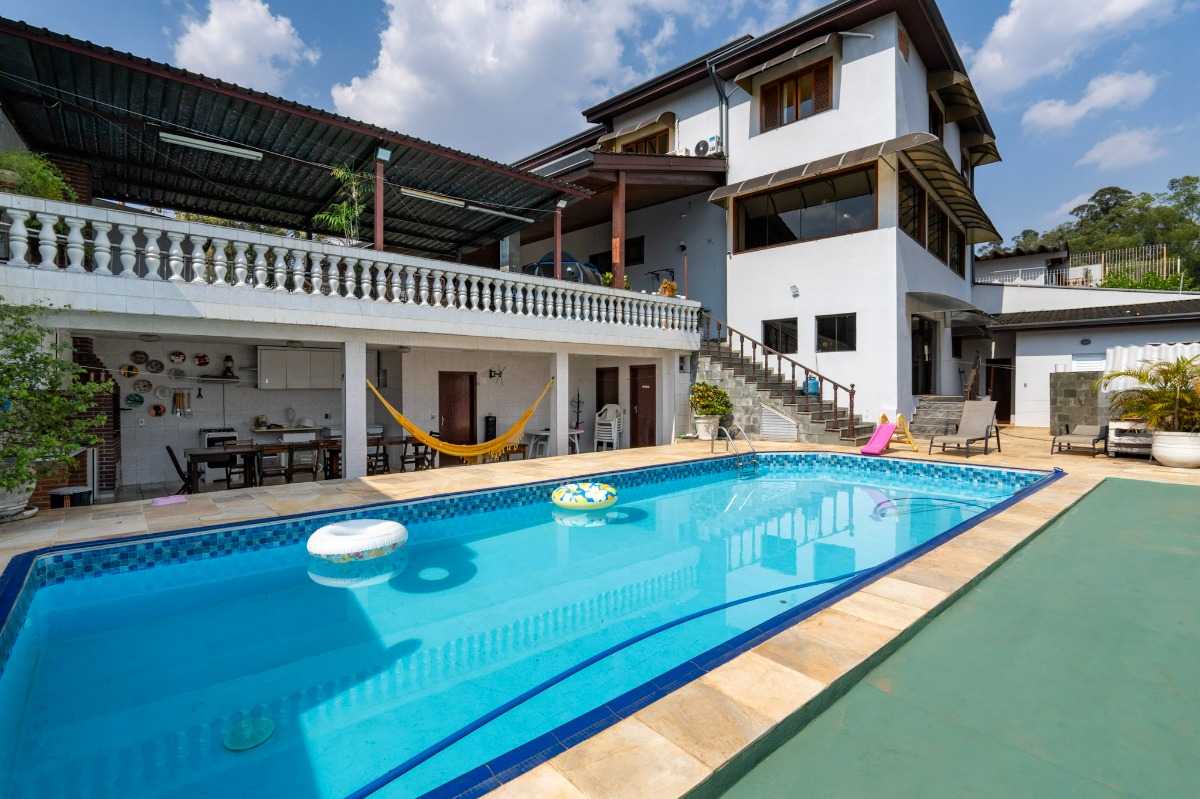 Casa, 5 quartos, 270 m² - Foto 1